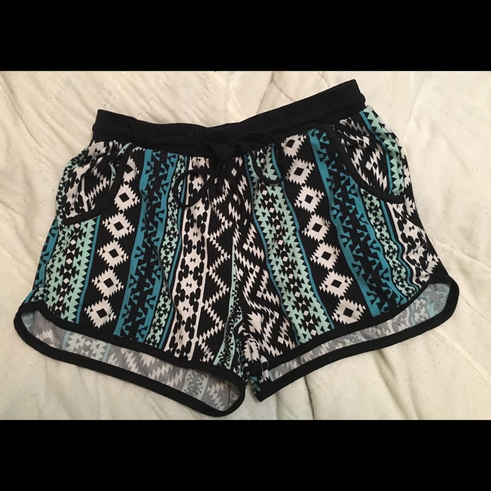 No Boundaries shorts